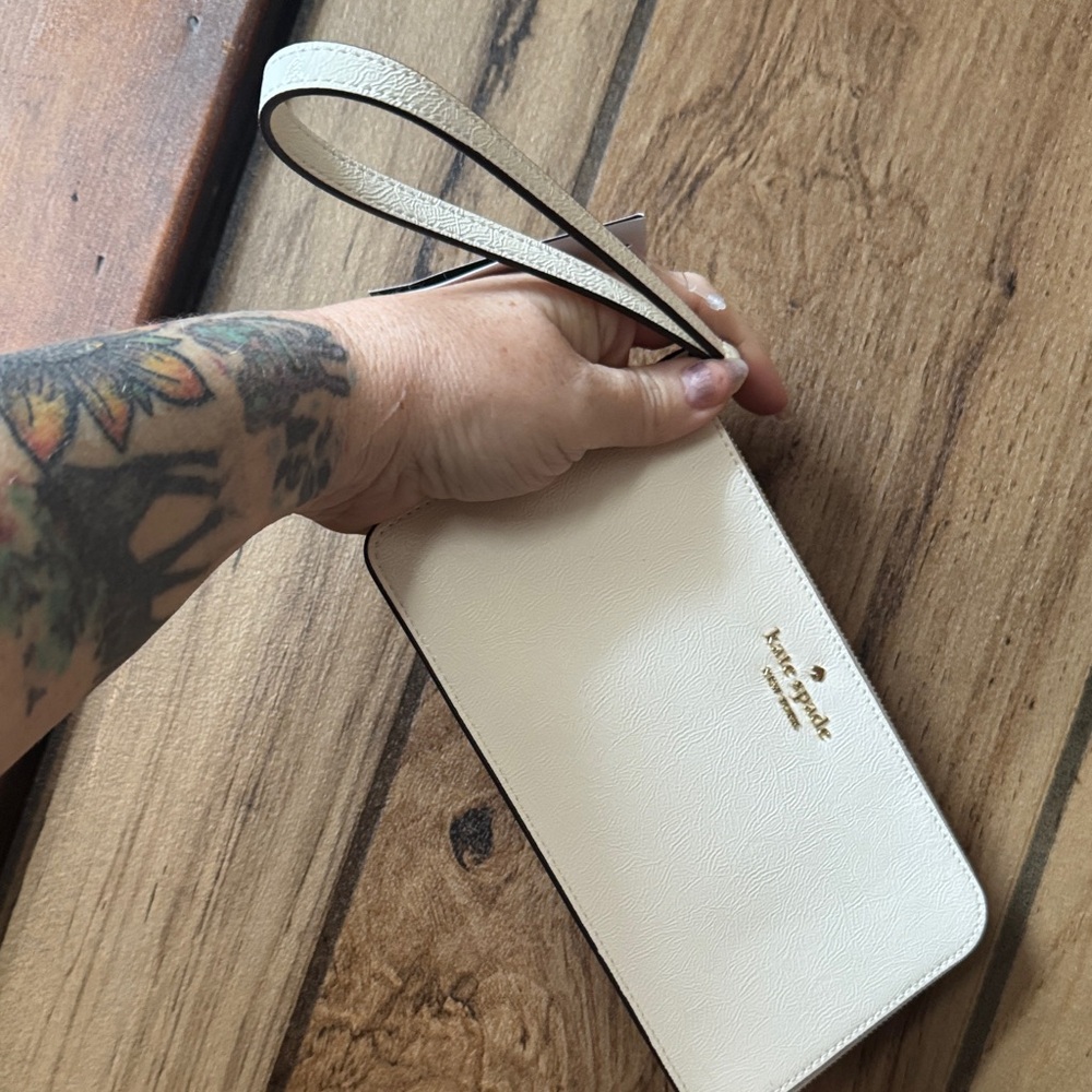 Kate Spade Ivory Wristlet
